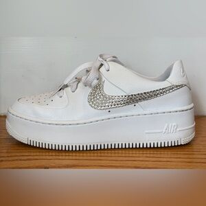 Nike Women's AF-1 White Sneakers with Swarovski Crystals Swoosh size 7.